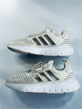 Adidas Swift Run 23 Off White Running Shoes #IG4717 Women’s Size:9 1/2